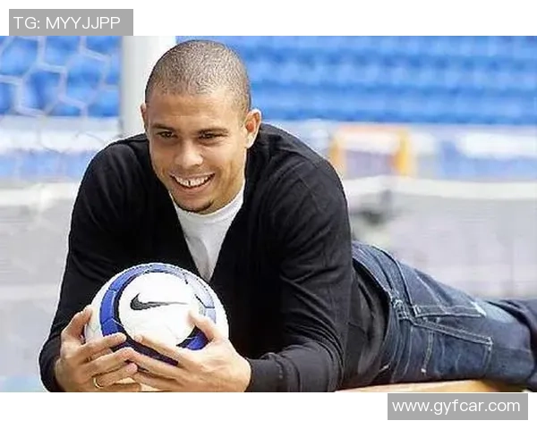 豪门足球巨星背后的传奇人生与奋斗故事揭秘