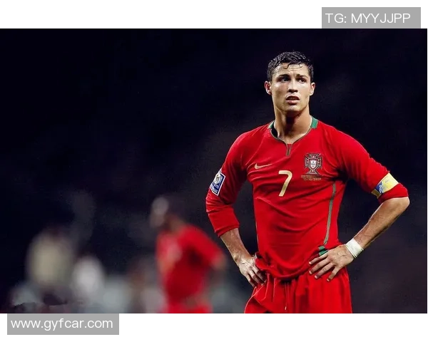 足球星光璀璨 聚焦足坛巨星风采 展现绿茵场上的英雄本色